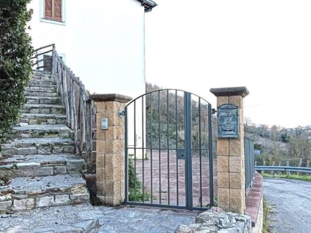 Appartamento in affitto a Sellano, Umbria
