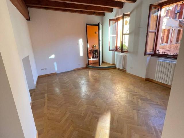 Appartamento in affitto a Santa Valeria, Seregno