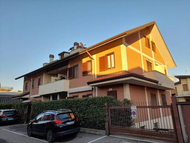 Appartamento in affitto a San Rocco, Seregno