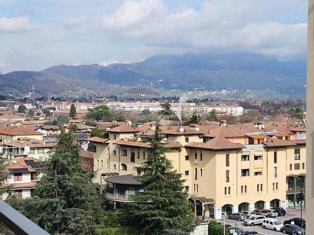 Appartamento in affitto a Seriate, Bergamo