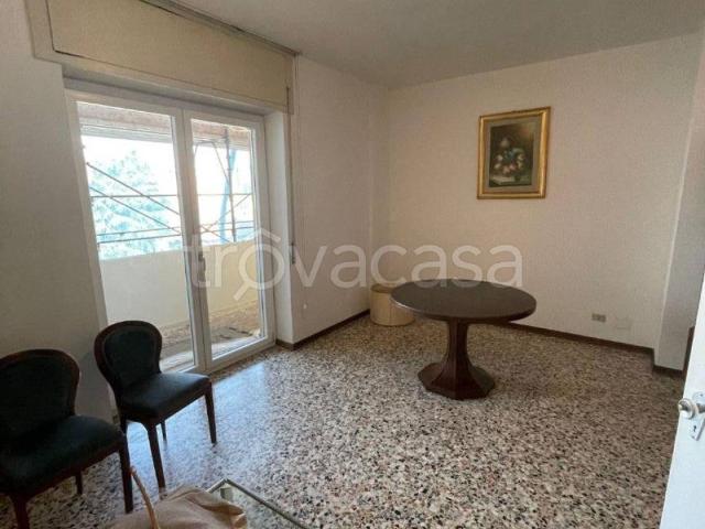 Appartamento in affitto a Abbazia, Sesto Calende