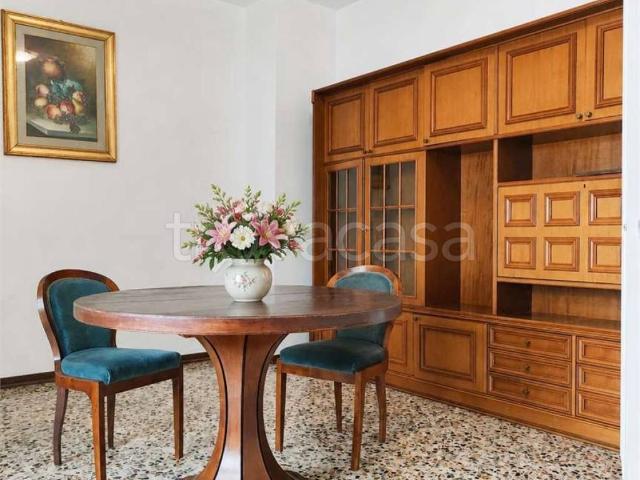 Appartamento in affitto a Abbazia, Sesto Calende