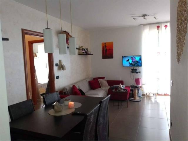 Appartamento in affitto a Oneda, Sesto Calende