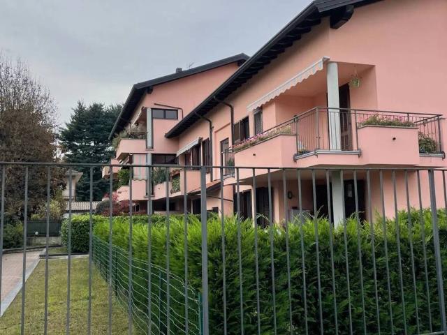 Appartamento in affitto a Oneda, Sesto Calende