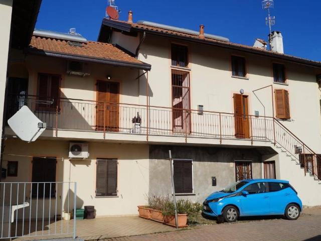 Appartamento in affitto a Stallazzo, Sesto Calende