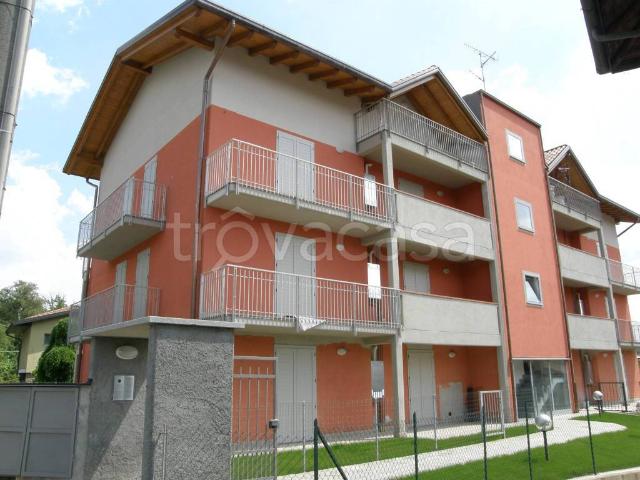 Appartamento in affitto a Oneda, Sesto Calende