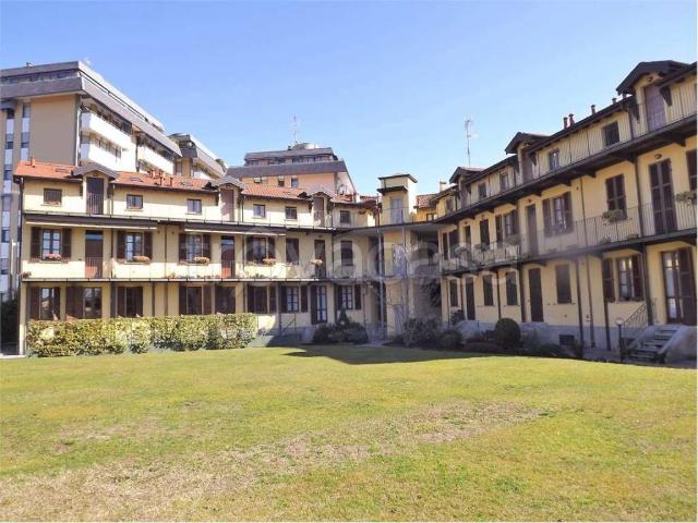 Appartamento in affitto a Abbazia, Sesto Calende