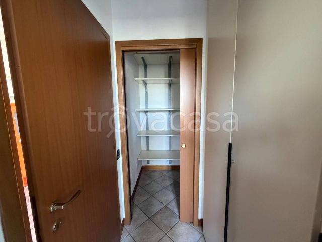 Appartamento in affitto a Oneda, Sesto Calende