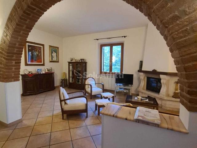 Appartamento in affitto a Ruffolo, Siena