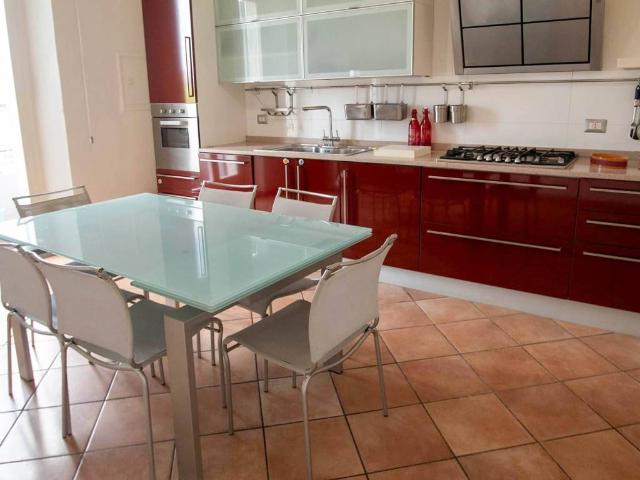 Appartamento in affitto a Camollia, Siena