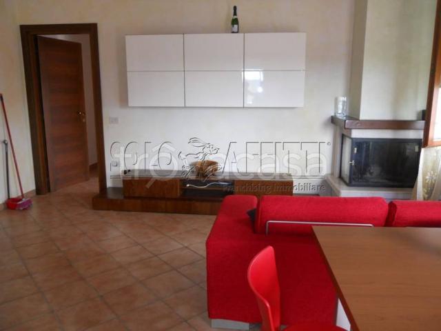 Appartamento in affitto a Taverne d'Arbia, Siena