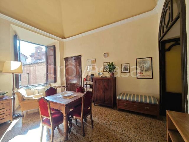 Appartamento in affitto a Contrada della Lupa, Siena