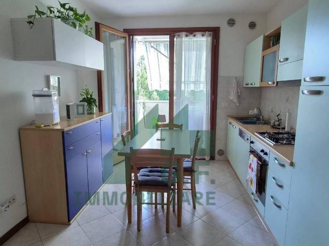 Appartamento in affitto a Lanzago, Silea