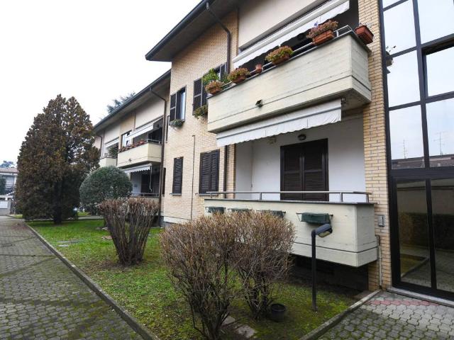 Appartamento in affitto a Solaro, Lombardia
