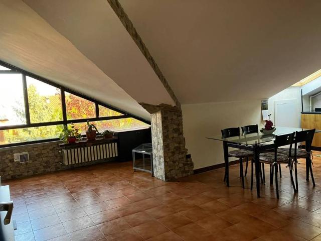 Appartamento in affitto a Solaro, Lombardia