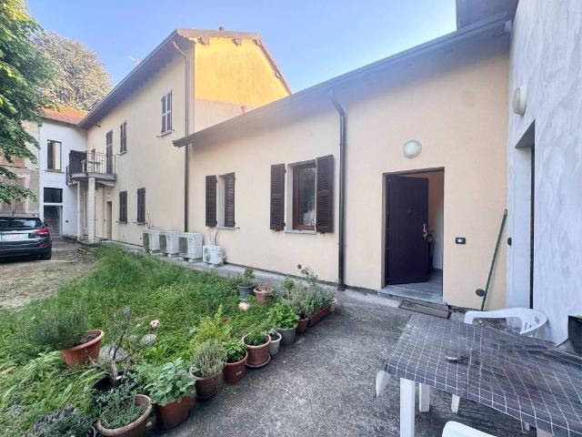 Appartamento in affitto a Sovico, Lombardia