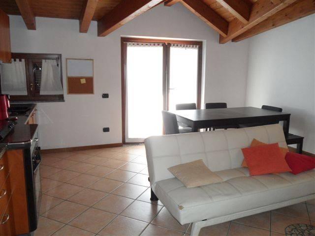 Appartamento in affitto a Sovico, Lombardia