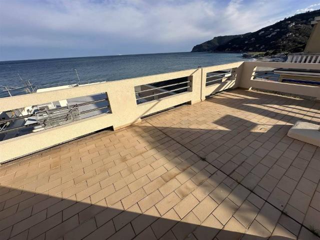 Appartamento in affitto a Spotorno, Liguria