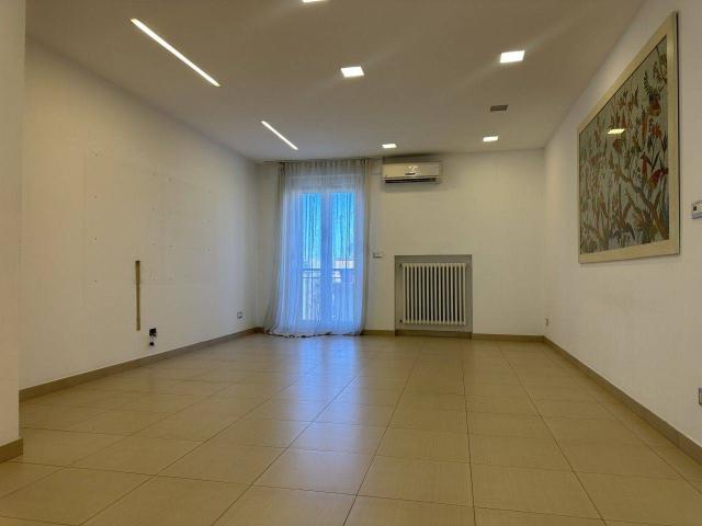 Appartamento in affitto a Puglia, Taranto