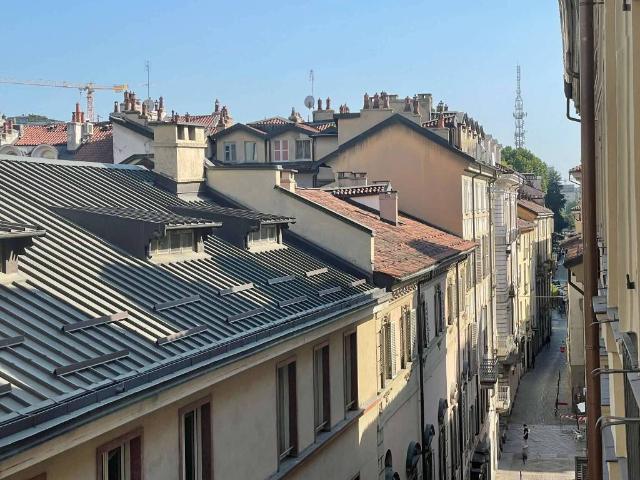 Appartamento in affitto a Centro, Torino
