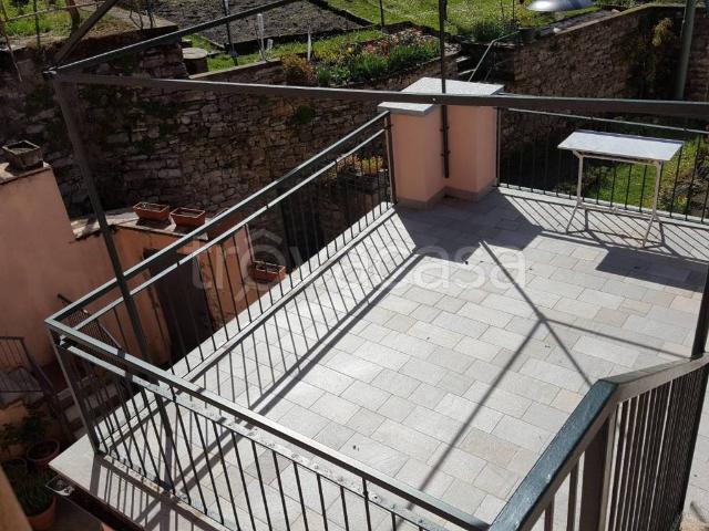 Appartamento in affitto a Torno, Lombardia