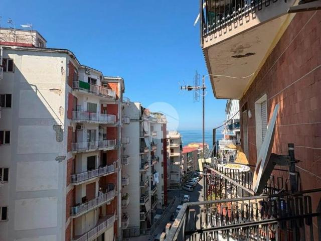 Appartamento in affitto a Torre Del Greco, Campania