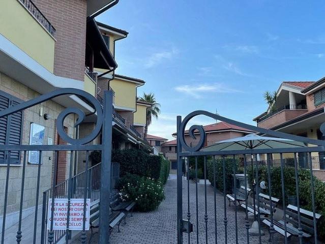 Appartamento in affitto a Unione dei Comuni della Val Vibrata, Tortoreto