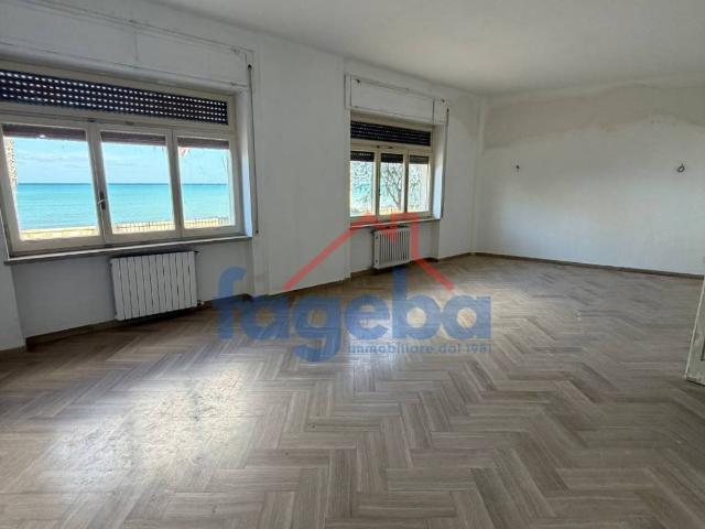 Appartamento in affitto a Trani, Barletta-Andria-Trani