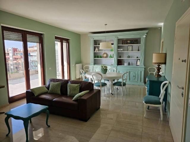 Appartamento in affitto a Puglia, Barletta-andria-trani
