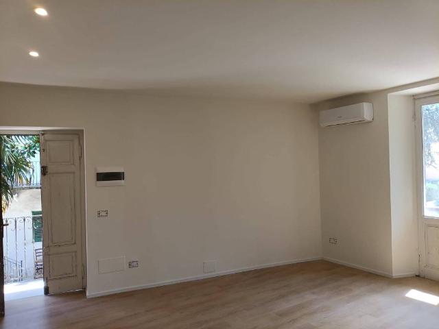 Appartamento in affitto a Travedona Monate, Lombardia