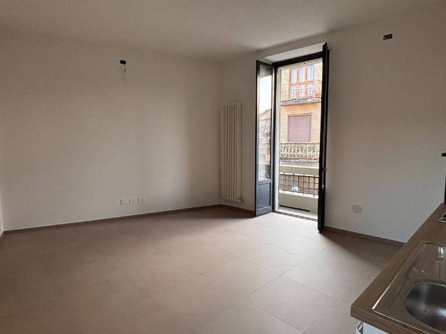 Appartamento in affitto a Trecate, Novara