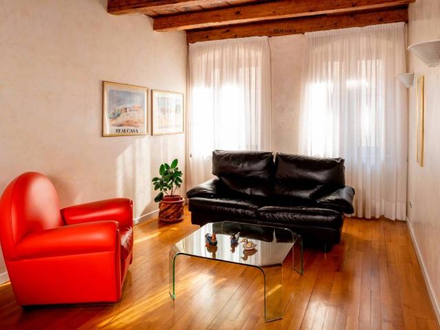 Appartamento in affitto a Territorio Val d'Adige, Trento