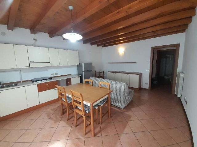 Appartamento in affitto a Treviglio, Lombardia
