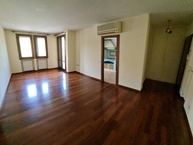 Appartamento in affitto a San Zeno, Treviso