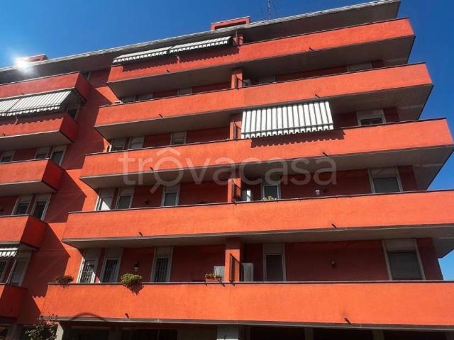 Appartamento in affitto a Trezzano Sul Naviglio, Lombardia