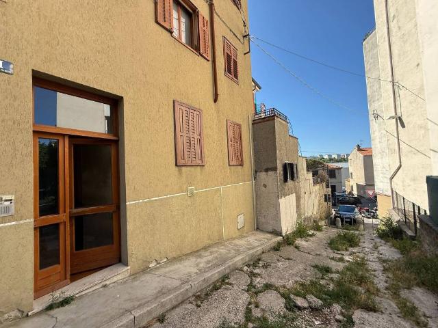 Appartamento in affitto a San Giovanni-Chiadino-Rozzol, Villa Opicina