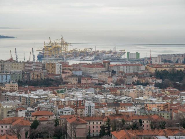 Appartamento in affitto a San Giovanni-Chiadino-Rozzol, Villa Opicina