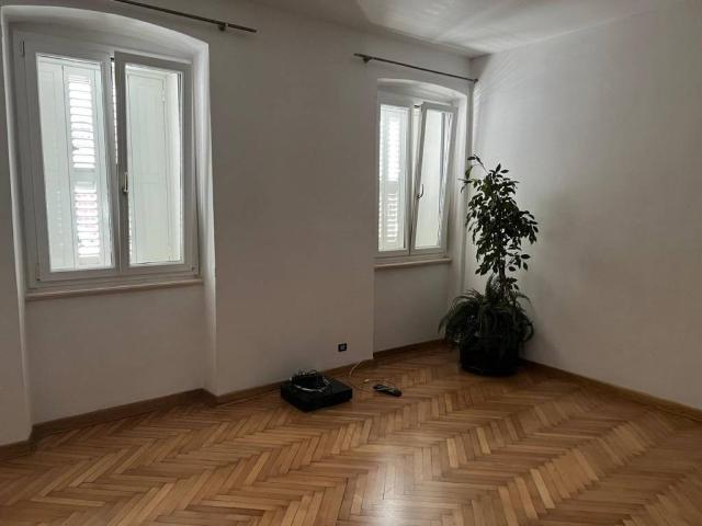 Appartamento in affitto a Città Nuova-Barriera Nuova-San Vito-Città Vecchia, Villa Opicina