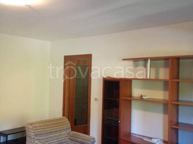 Appartamento in affitto a Rizzi, Reana Del Roiale