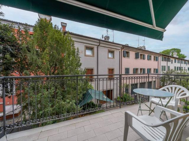 Appartamento in affitto a Borgo Poscolle, Reana Del Roiale