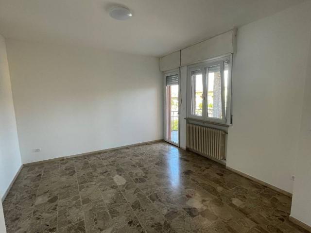 Appartamento in affitto a Rizzi, Reana Del Roiale