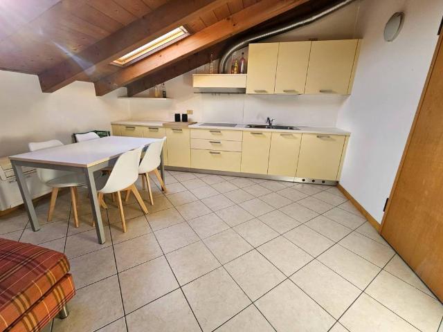 Appartamento in affitto a Rizzi, Reana Del Roiale