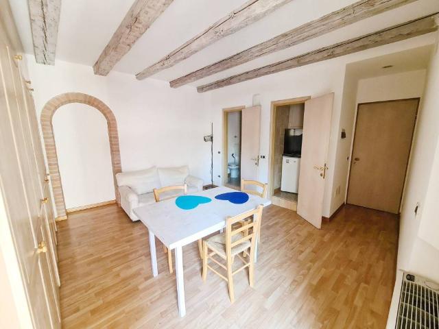 Appartamento in affitto a Borgo Aquileia, Reana Del Roiale