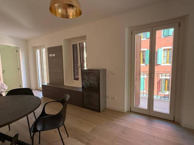 Appartamento in affitto a Borgo Grazzano, Reana Del Roiale