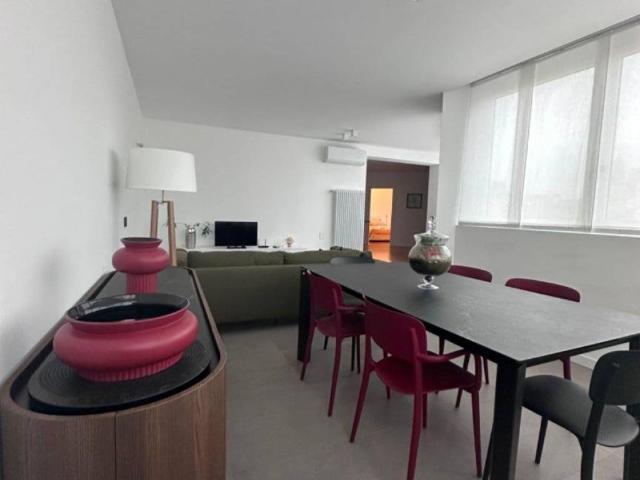 Appartamento in affitto a Borgo Grazzano, Reana Del Roiale