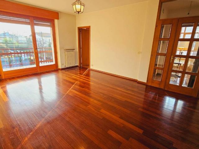 Appartamento in affitto a Paderno, Reana Del Roiale