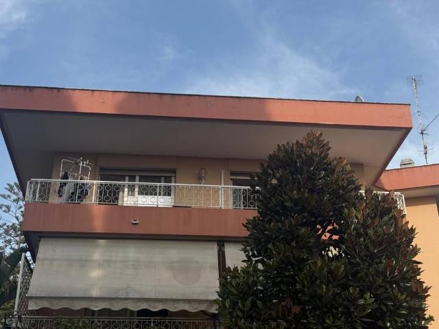 Appartamento in affitto a Vallecrosia, Liguria