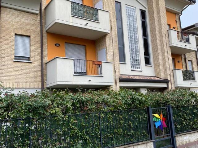 Appartamento in affitto a Vanzago, Lombardia