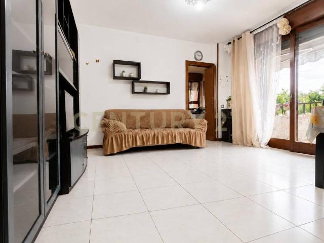 Appartamento in affitto a Vanzago, Lombardia