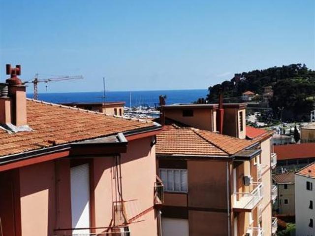 Appartamento in affitto a Castagnabuona, Varazze